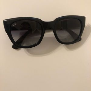 Ray-Ban Women’s Black Sunglasses